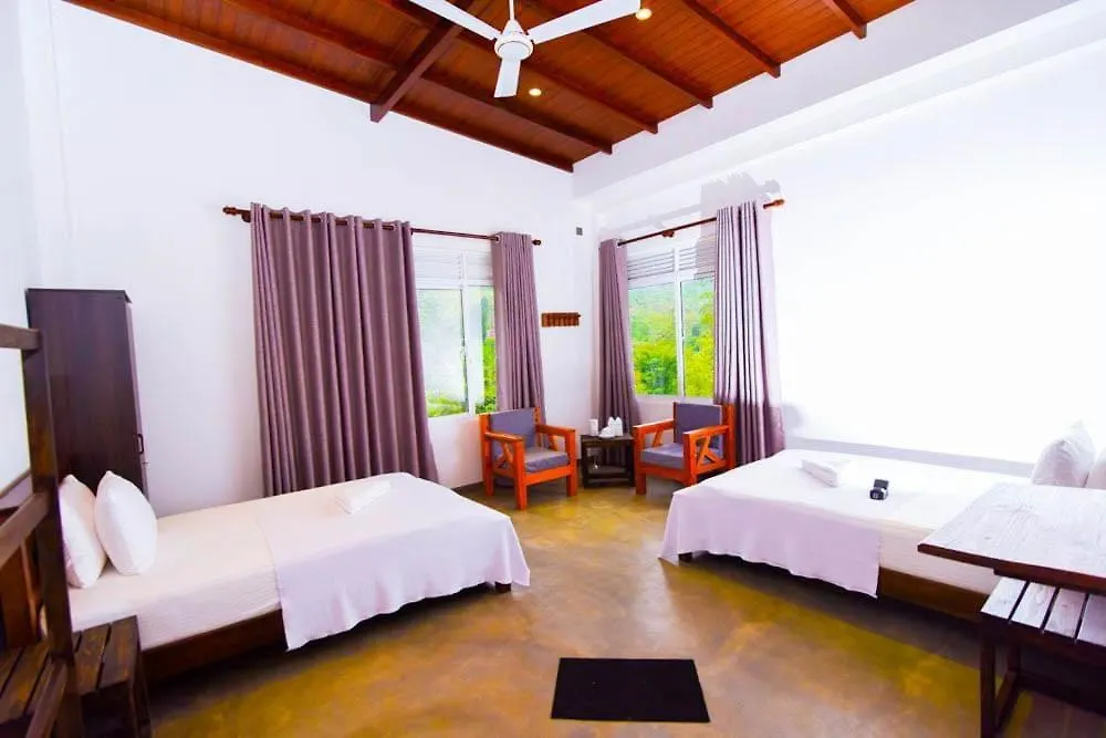 Eco 360 Villa Dickoya